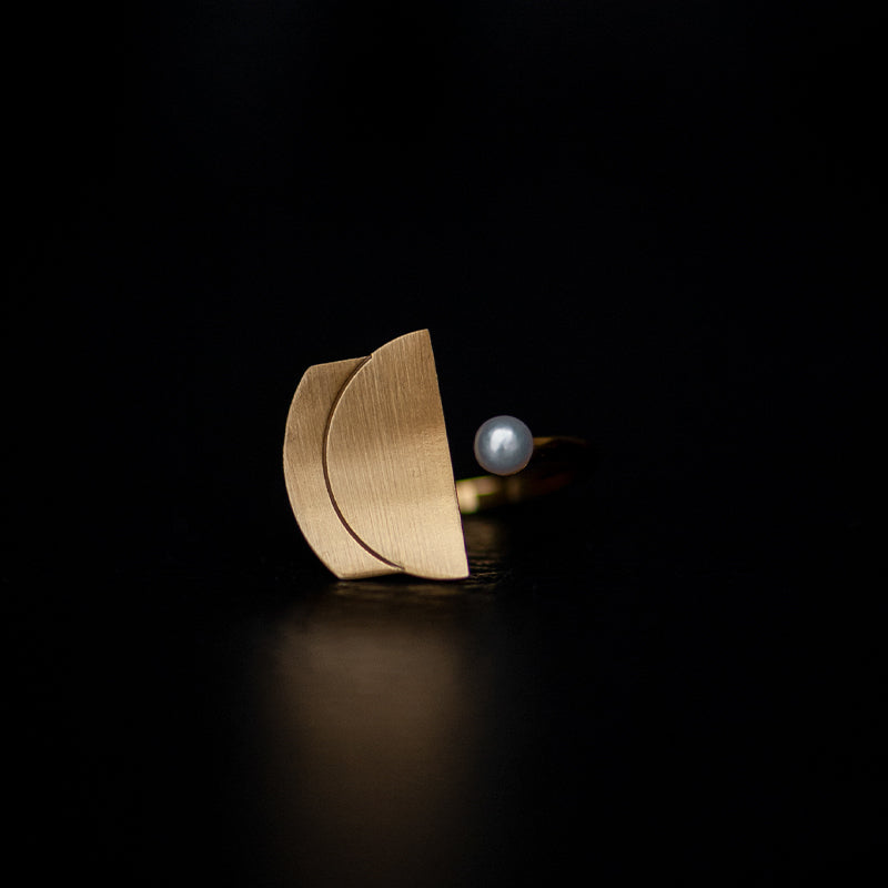 DELPHI PEARL RING