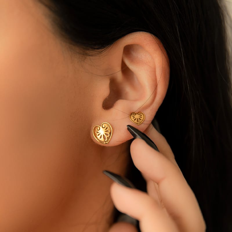 Erantheon Stud Earrings