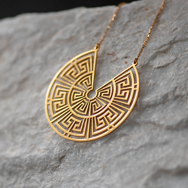 MEANDER GRANDE NECKLACE