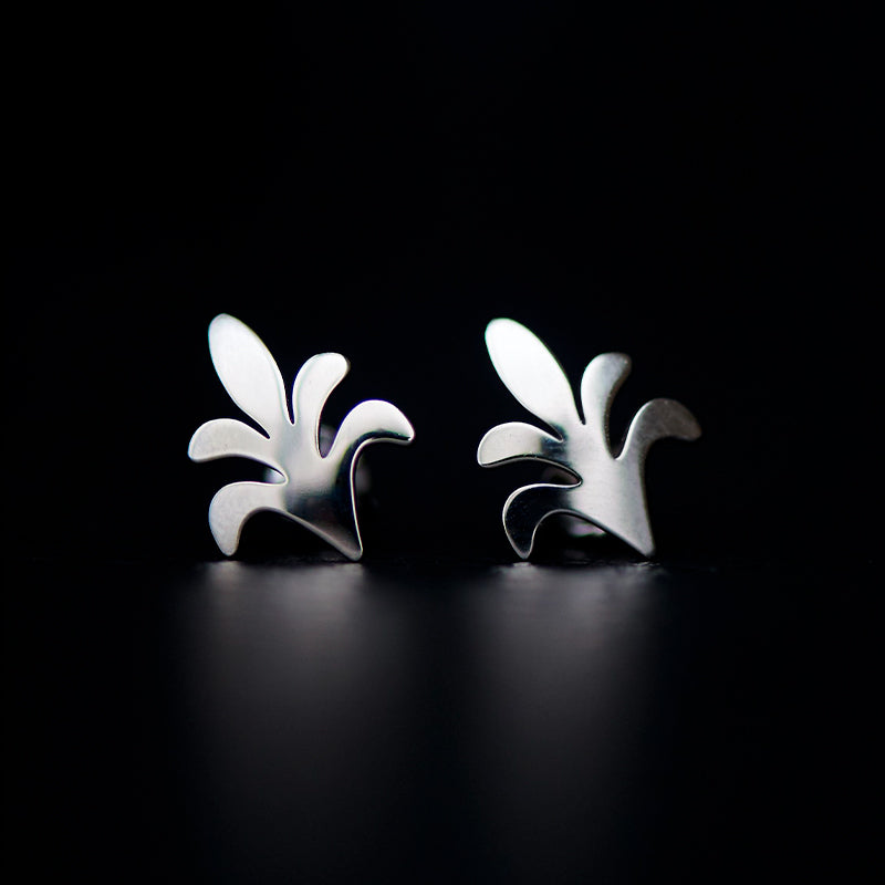 spinosus stud earrings rhodium plated silver925